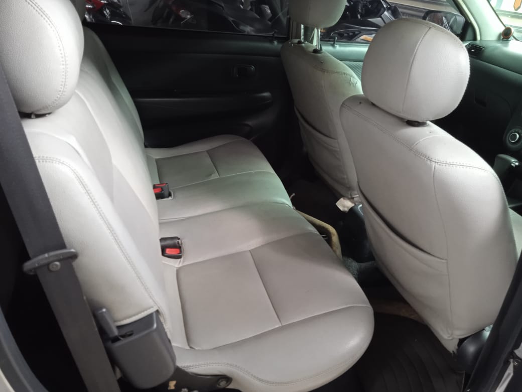 TOYOTA AVANZA 2006 - Foto 3
